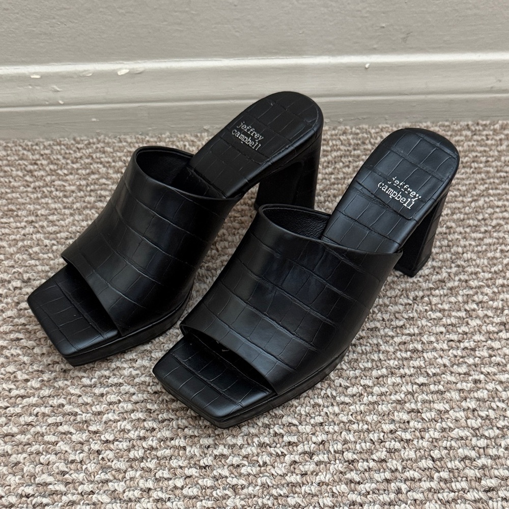 Jeffrey Campbell Black Croc Caviar Platform Heels Size 6